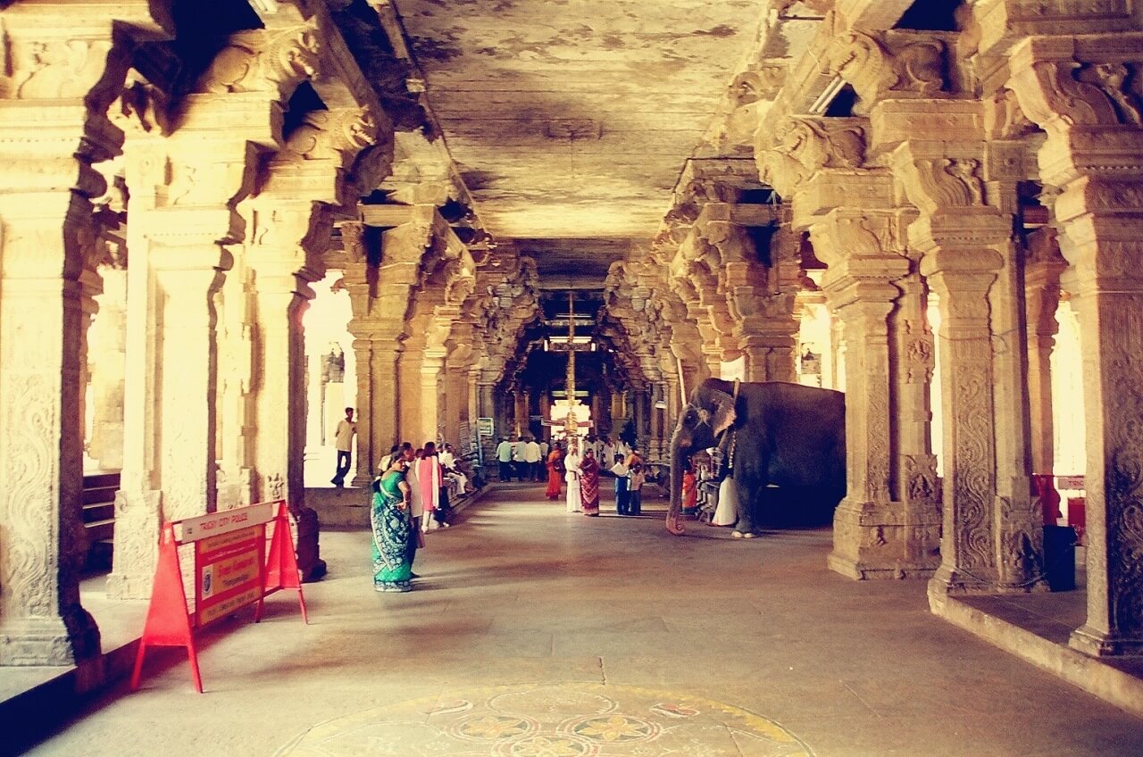 Sri Ranganathaswamy Temple De Hall fan 1000 pylders