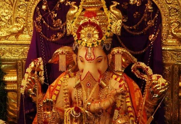 GSB Seva Ganesh Ganpati près de King Circle Mumbai est l'un des mandaux les plus riches | FAQ hindoue