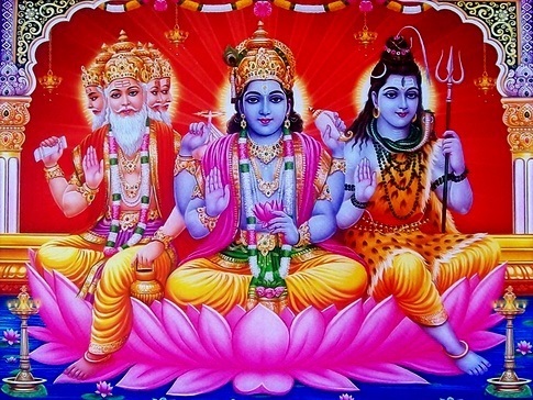 Hindu Trinity, qui montre le Seigneur Brahma comme Prakriti, Vishnu comme maître à la fois prakriti et Purusha et Shiva comme Purusha.