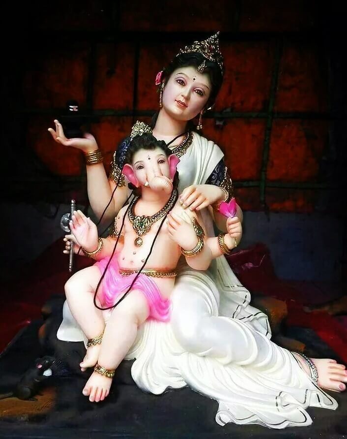 Lord Ganesha with parvati